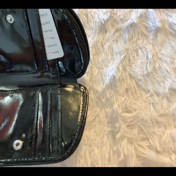 Nwt Kenneth Cole reaction mini wallet - Picture 8 of 9